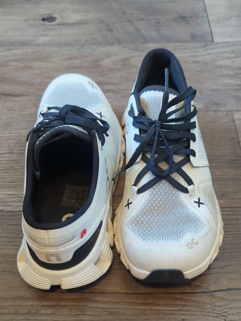 On Cloud Women Athletic Shoes in White and Black